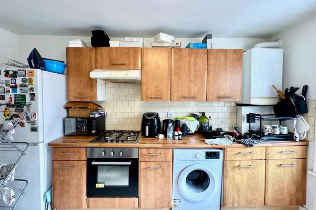 C, 80, West Green Road, London photo 3