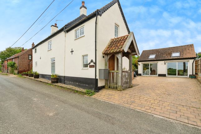 Thumbnail Detached house for sale in Brewery Road, Trunch, North Walsham, Norfolk