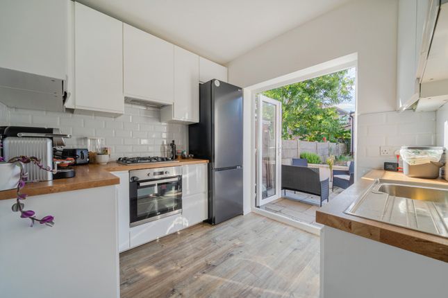 7, Shaw Road, Bromley photo 4