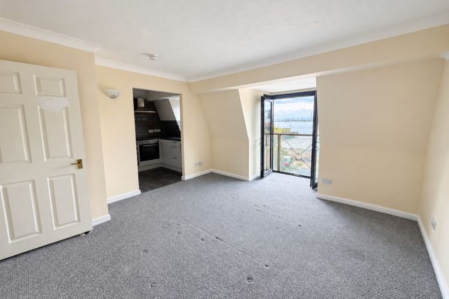 12B Chalk Court, Jetty Walk, Essex photo 4