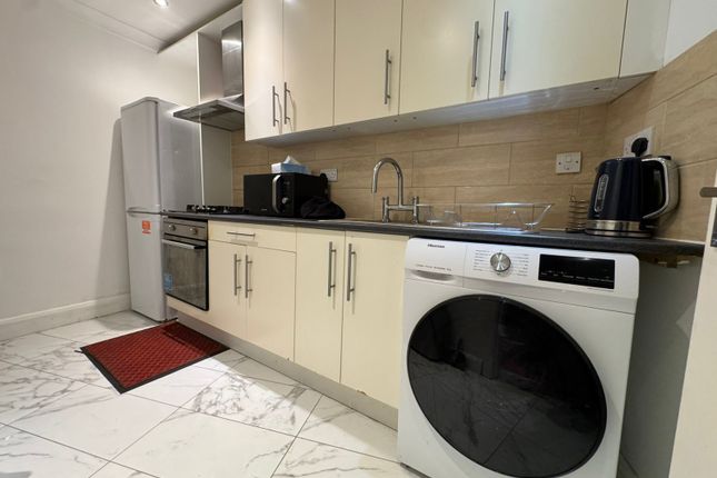 1 Bed Flat To Let