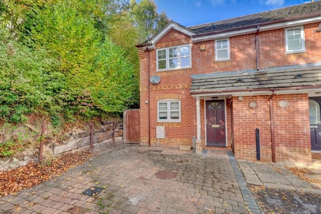 Saunderton Vale, High Wycombe photo 4