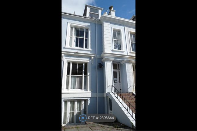 Studio flat on Flat, Woodlane Crescent, Falmouth, £780/mo