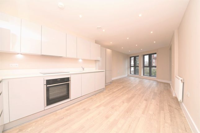 Thumbnail Flat for sale in 403 Nether Street, London