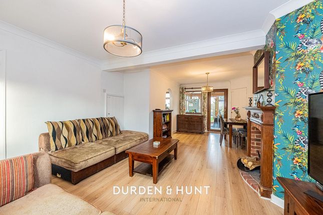 52 Moreton Road, Ongar photo 4
