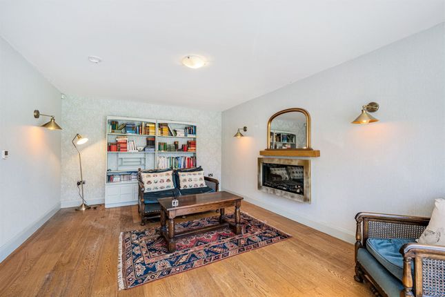 32a The Circuit, Wilmslow photo 4