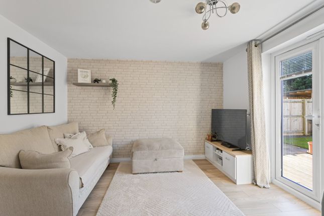 5, Corby Craig Terrace, Roslin photo 3