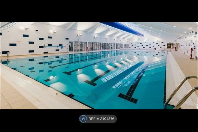 Highbury Public Swimming Pool