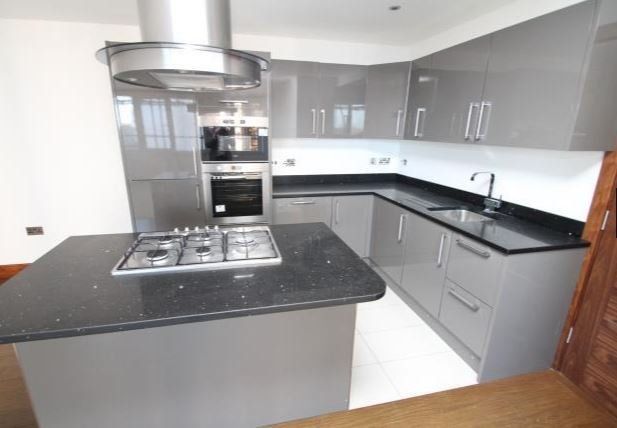 Thumbnail Flat for sale in Scarbrook Road, Croydon, Surrey