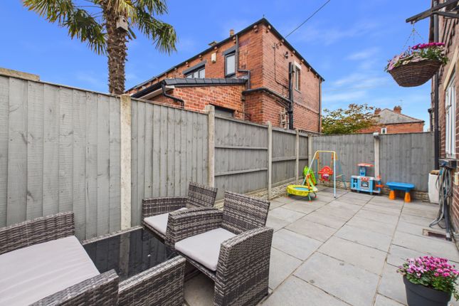 1, Greenfield Avenue, Leeds photo 4