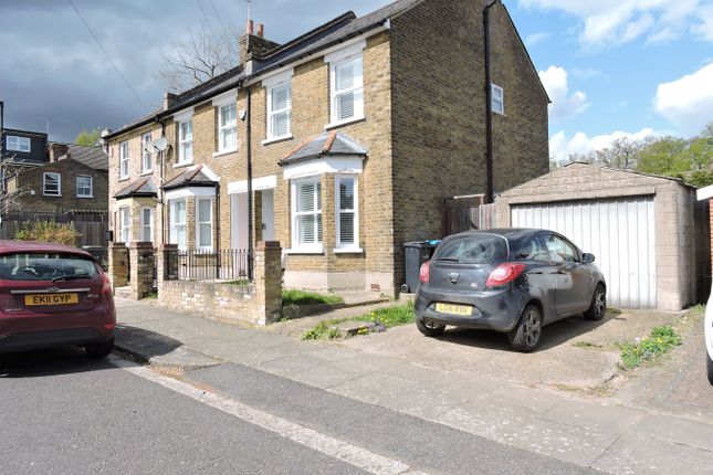 33, Cedar Park Road, Enfield, EN2 photo 2