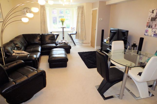 Flat 2, Wood Moor Court, Alwoodley photo 2