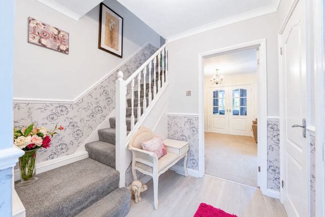 Holtspur Way, Beaconsfield photo 4