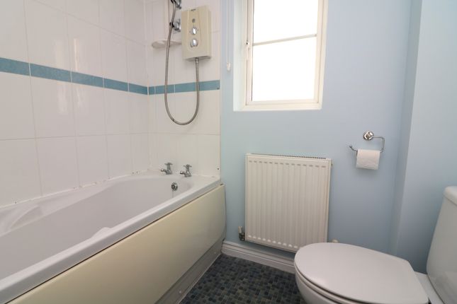 6 Russet Close, Ash, Canterbury photo 3