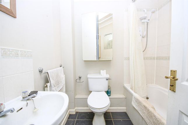 14, Airedale Close, Norwich photo 4