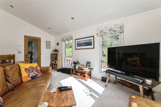 8, Heron Road, Exeter photo 4