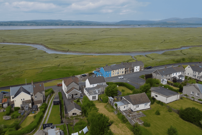 3 Coastin' Houses, Penclawdd, Swansea photo 3