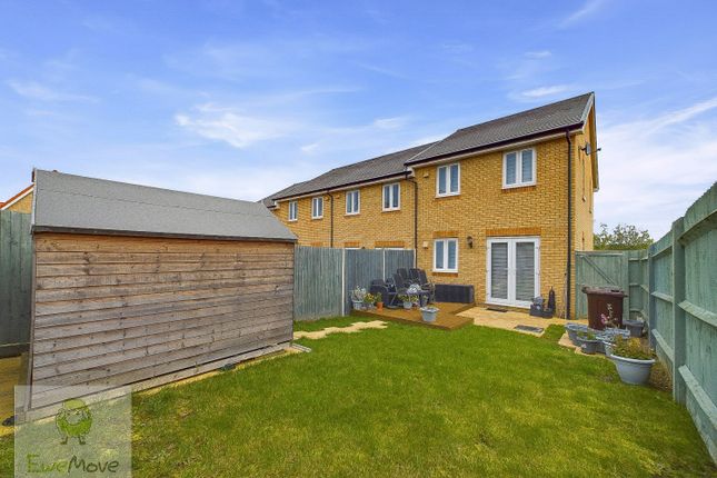 28, SPARROW DRIVE, ROCHESTER photo 2