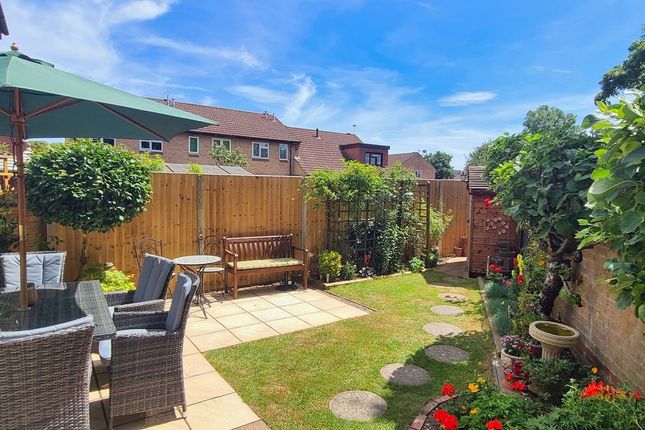 11, Tanglewood, Southampton photo 2