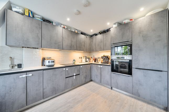 Flat 4, 109, Wells Park Road, London photo 4