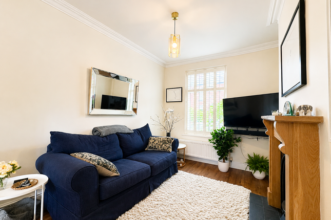 18, Waverley Road, SALE photo 4