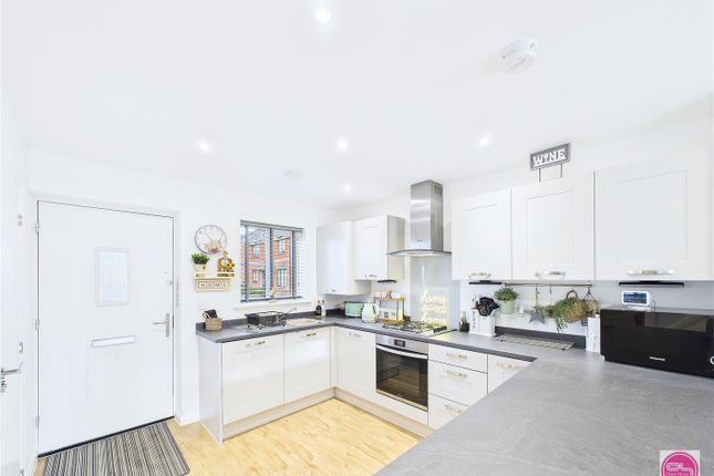 66, Thorneywood Road, Drakelow photo 4