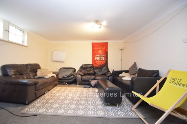 Regent Park Avenue, Hyde Park photo 4