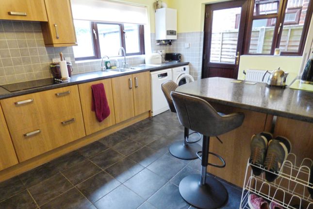 68, Elliot Rise, Southampton photo 4