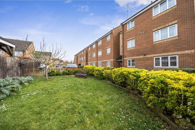 20, Gorseway, Hatfield photo 2