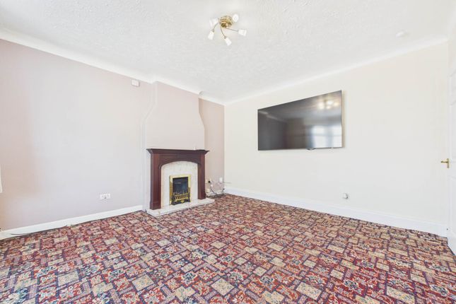 47, Lindsaybeg Road, Glasgow photo 4