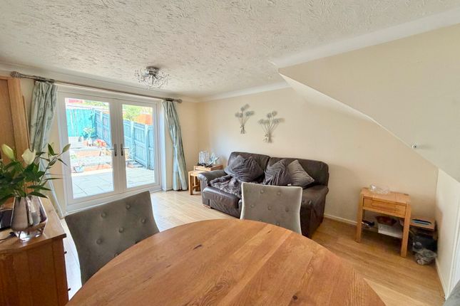 3, Byron Way, Swansea photo 4