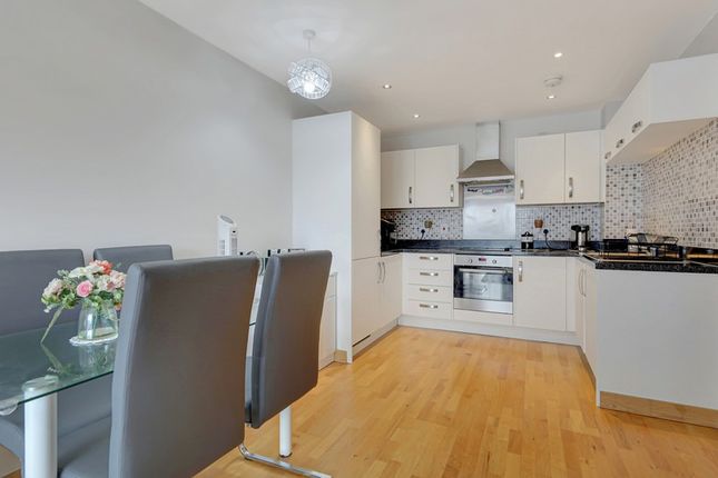 767 Cherrydown East, Basildon, Essex photo 2