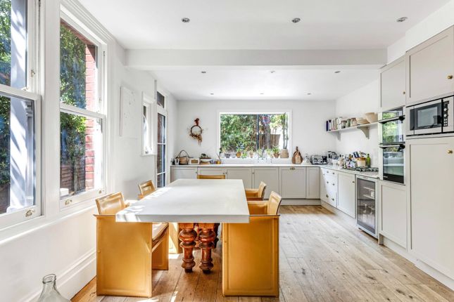 57, Southwood Lane, London photo 3
