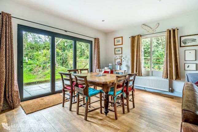 Hunter, Fallapit Cottages, Totnes photo 2