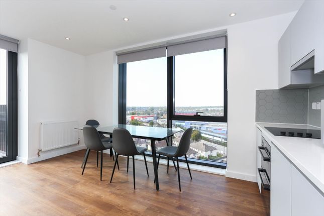Flat to rent in Wales Farm Road, London