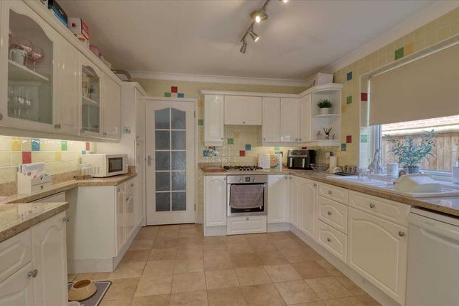 49, Mill Lane, Weeley Heath photo 4