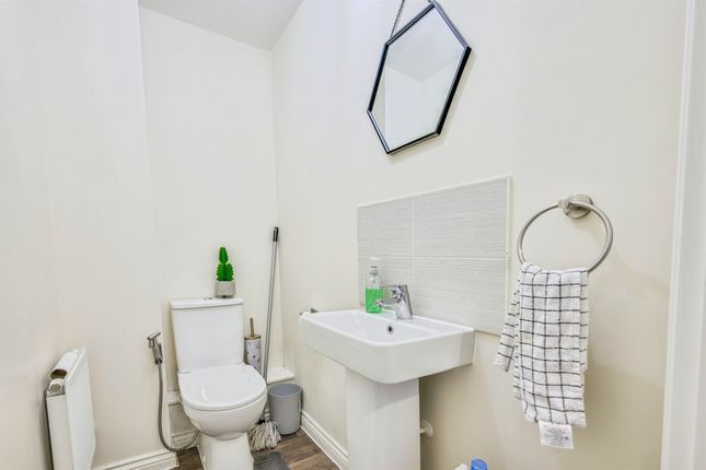 19, Calstock Close, Plymouth photo 4