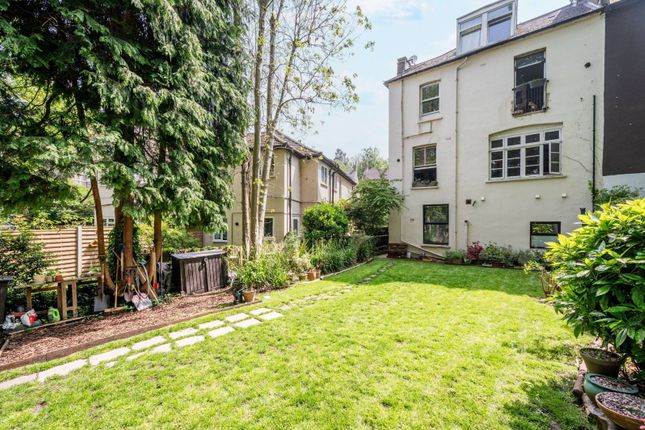 Flat for sale in Victoria Crescent, Crystal Palace, London
