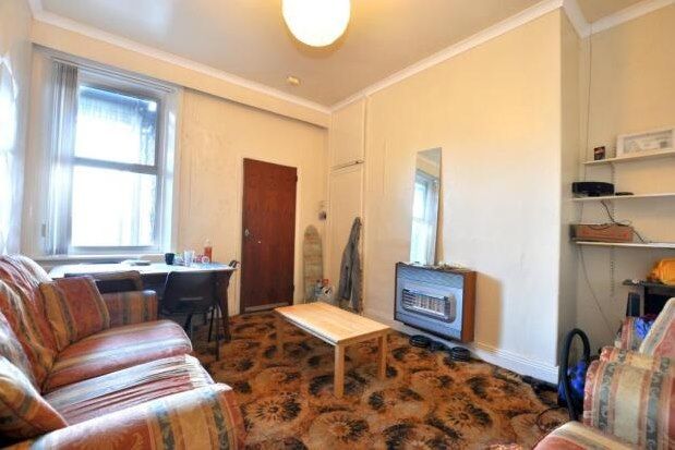 Flat to rent in Simonside Terrace, Newcastle Upon Tyne