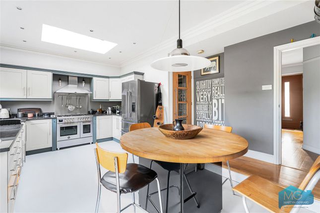 23, Alverstone Avenue, Barnet photo 4