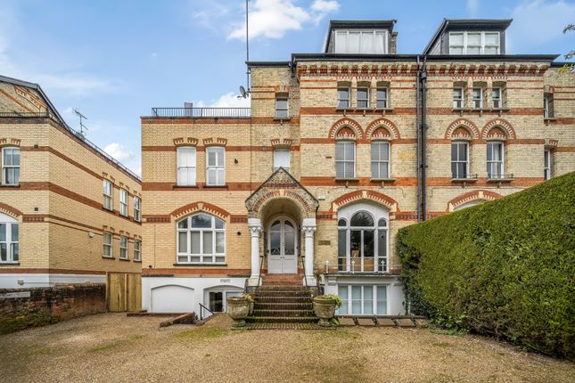 Flat for sale in Fairmile, Henley-On-Thames
