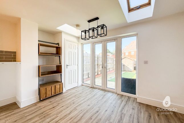 75 Garrett Drive, Shinfield, Berkshire photo 3