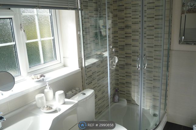 Pool Bank Close, Otley Yorkshire, Pool-In-Wharfedale photo 5