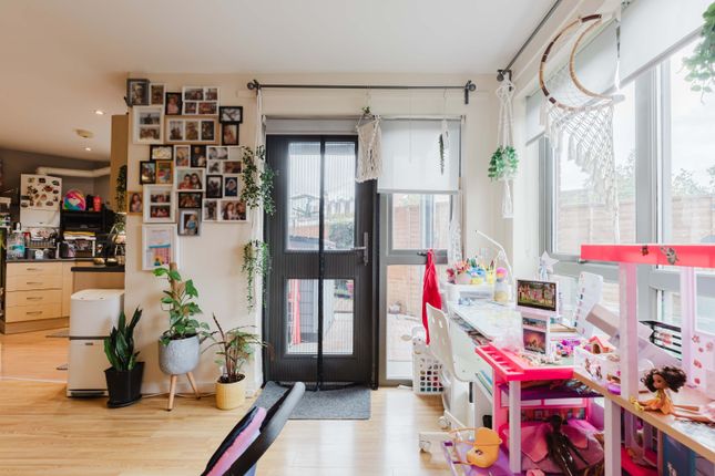 Tw14 8Dr - High Res-36.Jpg