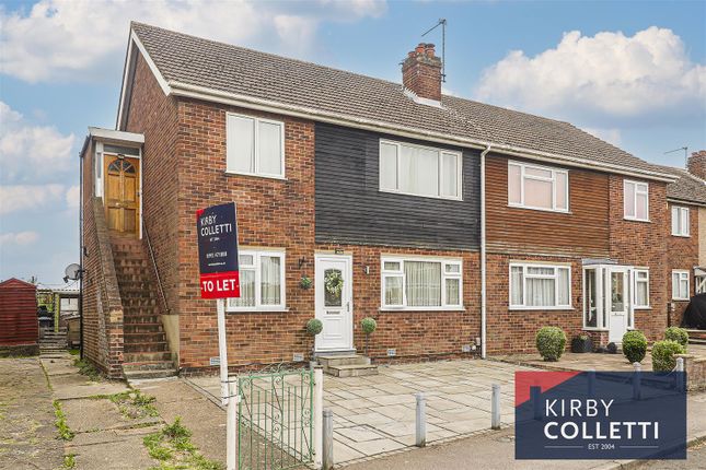 2-bed flat on Woodcote Close, Cheshunt, £299,950