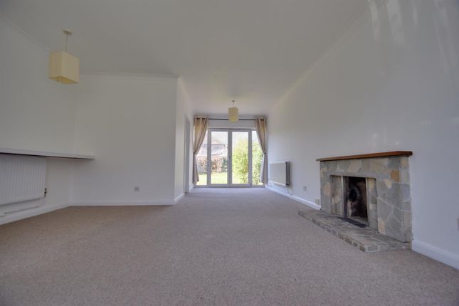 12, Ashlyn Close, Hertfordshire photo 2