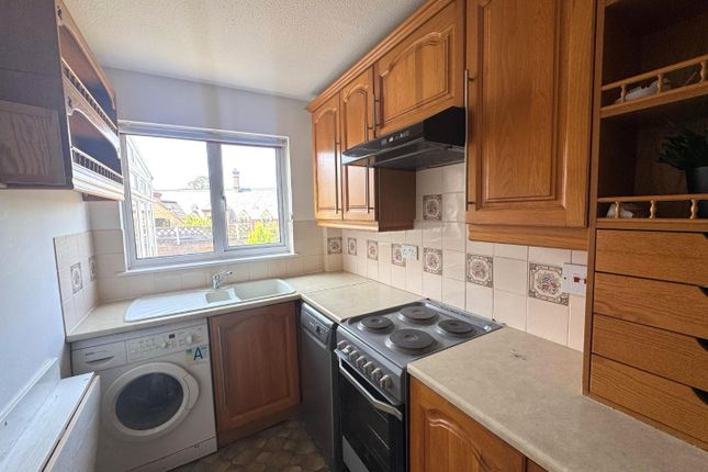 3, Station Court, Potton photo 3