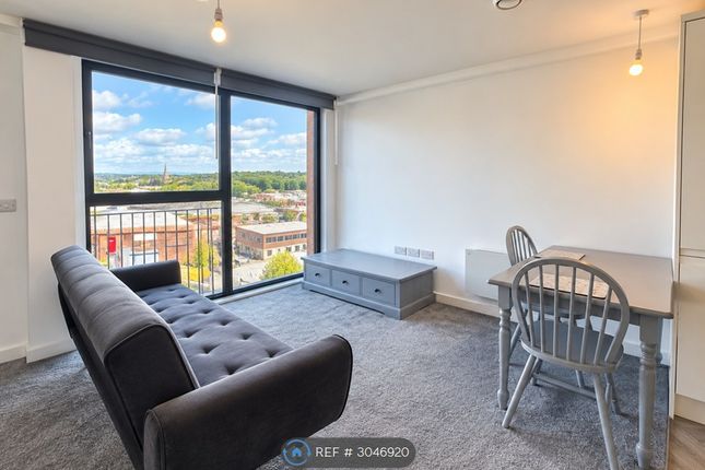 Apartment, Ford Lane, Salford photo 2