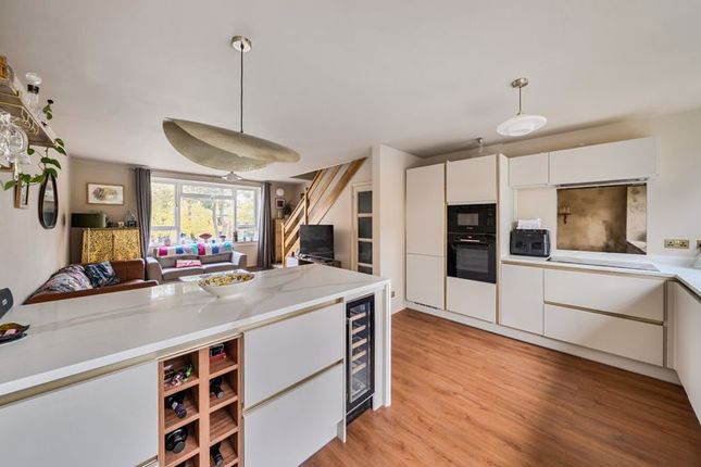 69, Burnt Ash Road, London photo 2