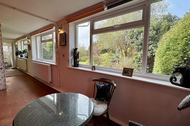 Breakfast Room/Utility